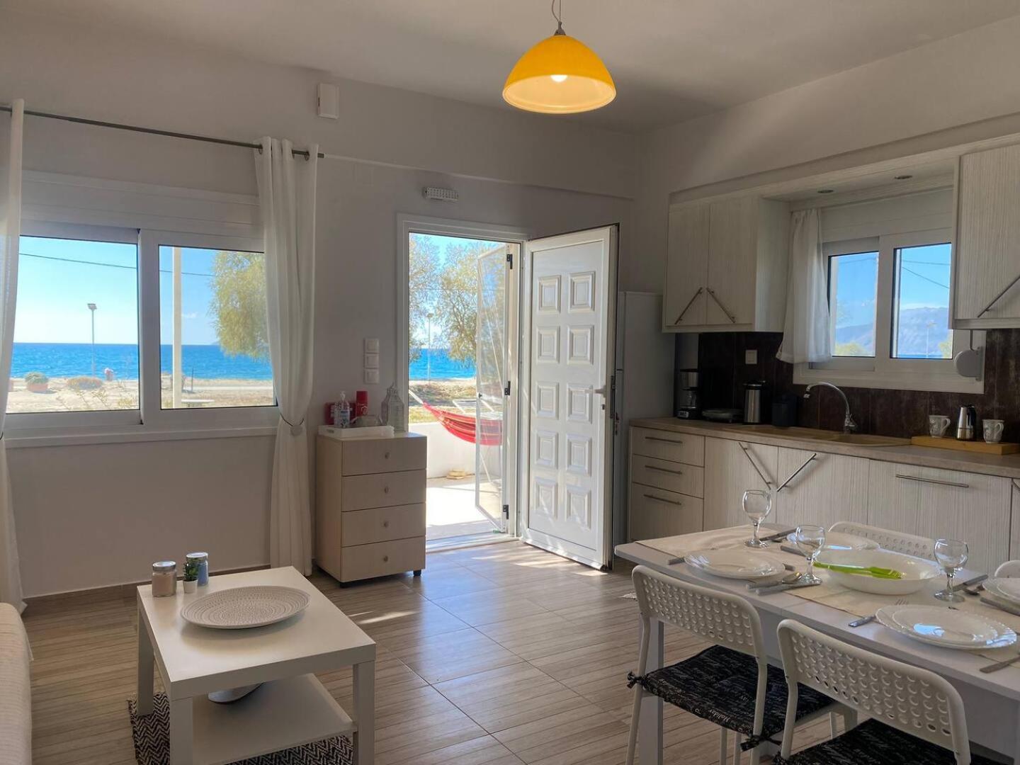 Zen Seaside Apartment Kalamaki  Bagian luar foto