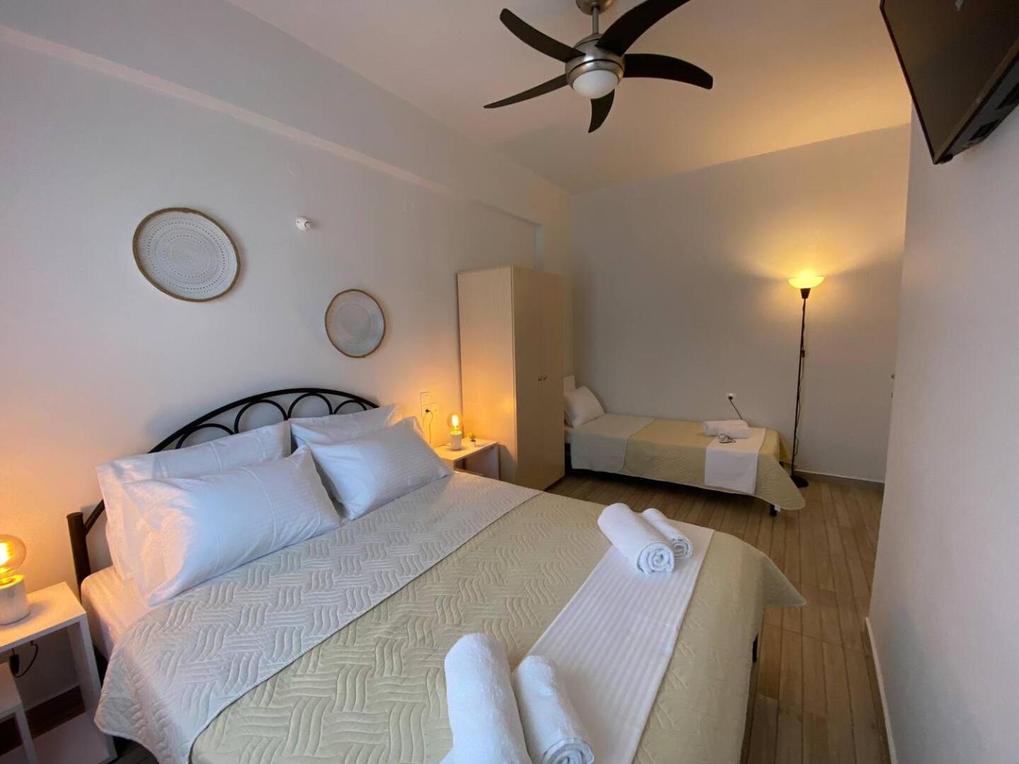 Zen Seaside Apartment Kalamaki  Bagian luar foto