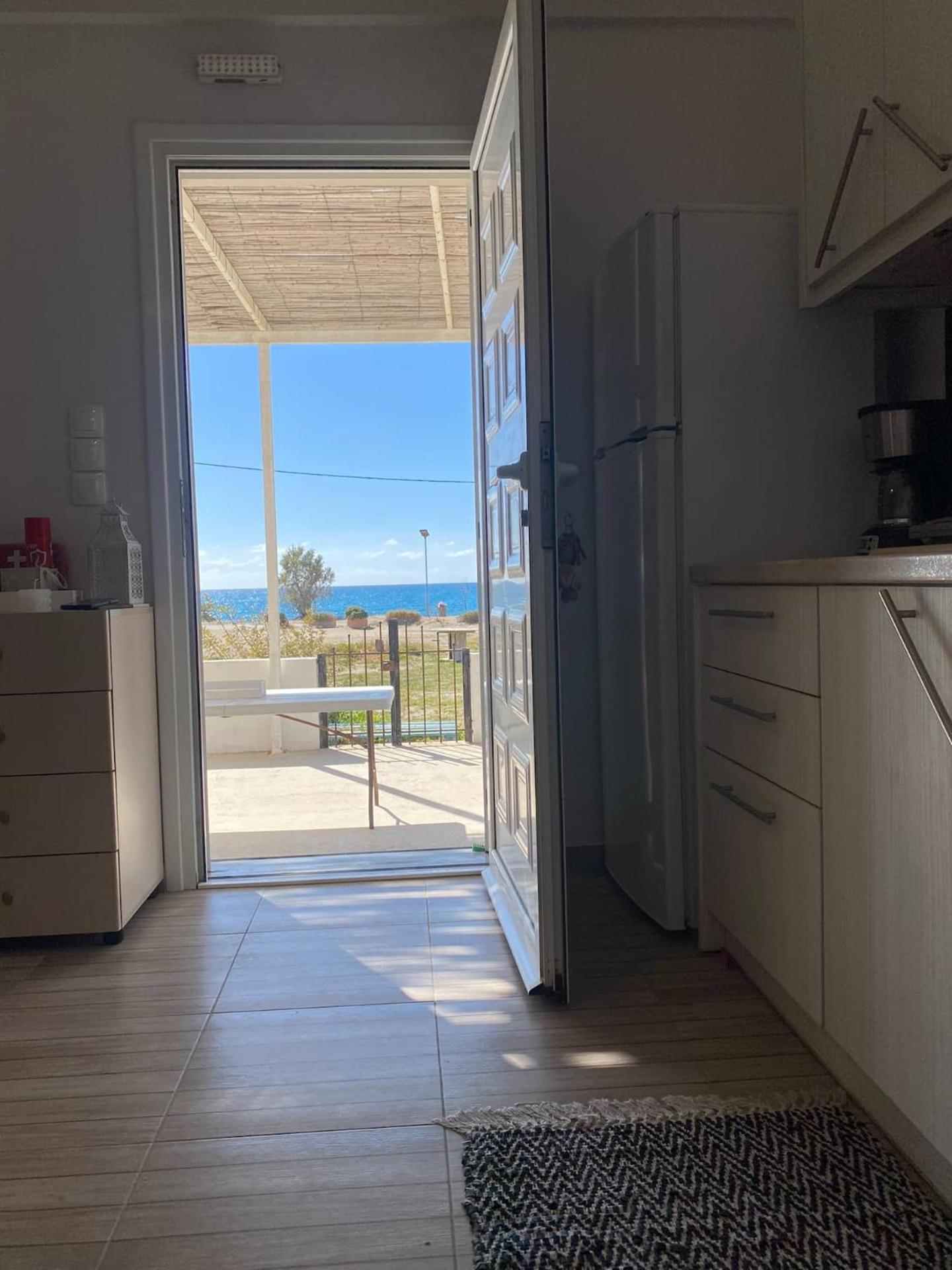 Zen Seaside Apartment Kalamaki  Bagian luar foto